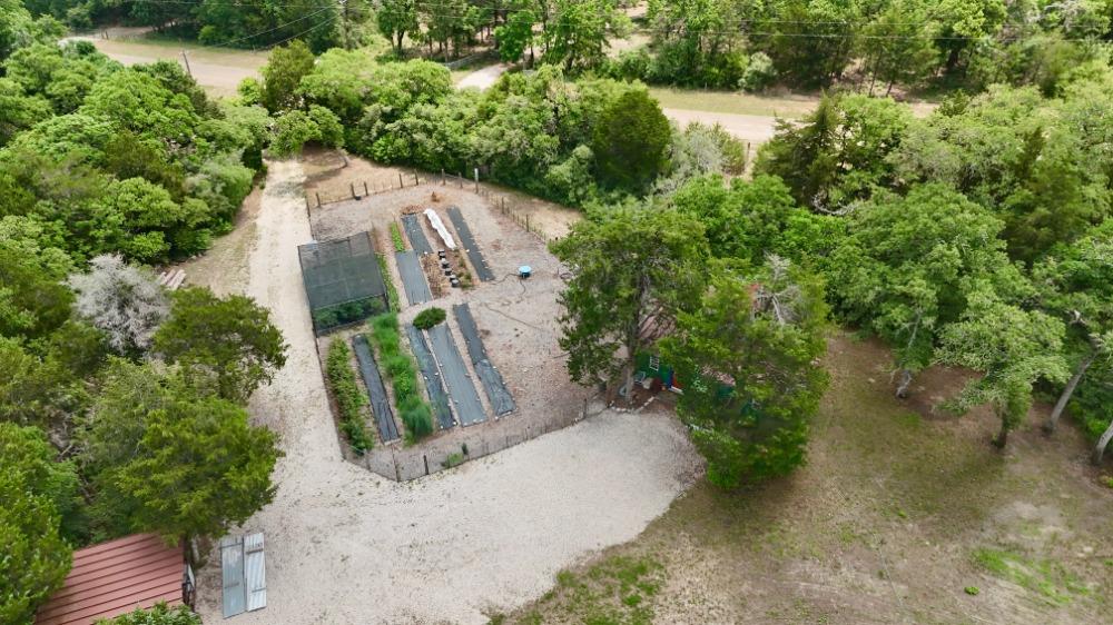 1411 County Road B, Lexington, TX 78947