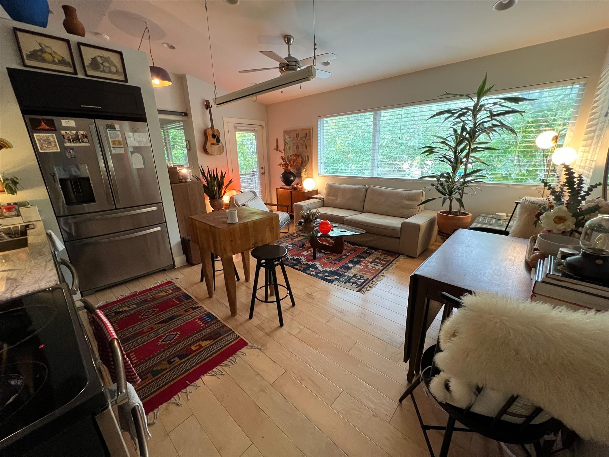 2206 E 9th St # B, Austin, TX 78702