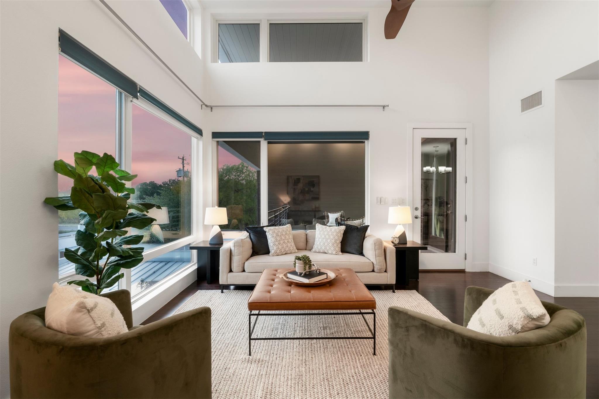 2612 W 12th St # 303, Austin, TX 78703