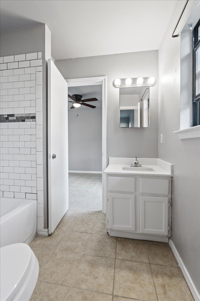 23393 Nameless Rd # 156, Leander, TX 78641