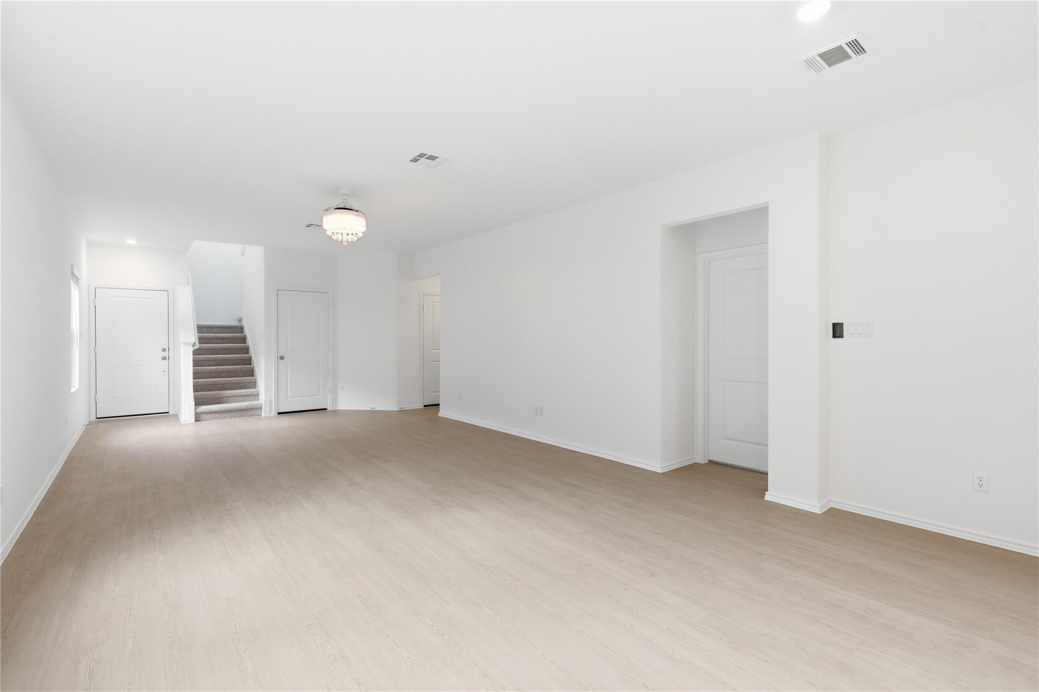 1404 Roaming Oak Bnd, Georgetown, TX 78628