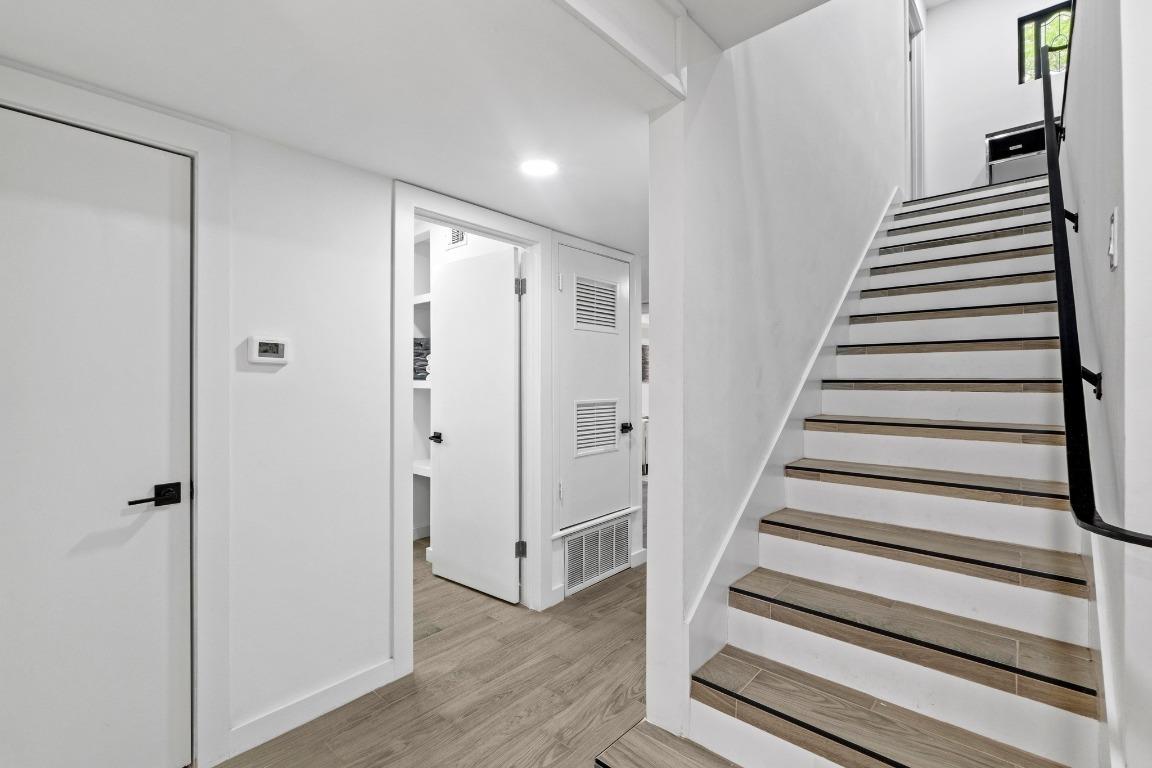 3520 Highland View Dr, Austin, TX 78731