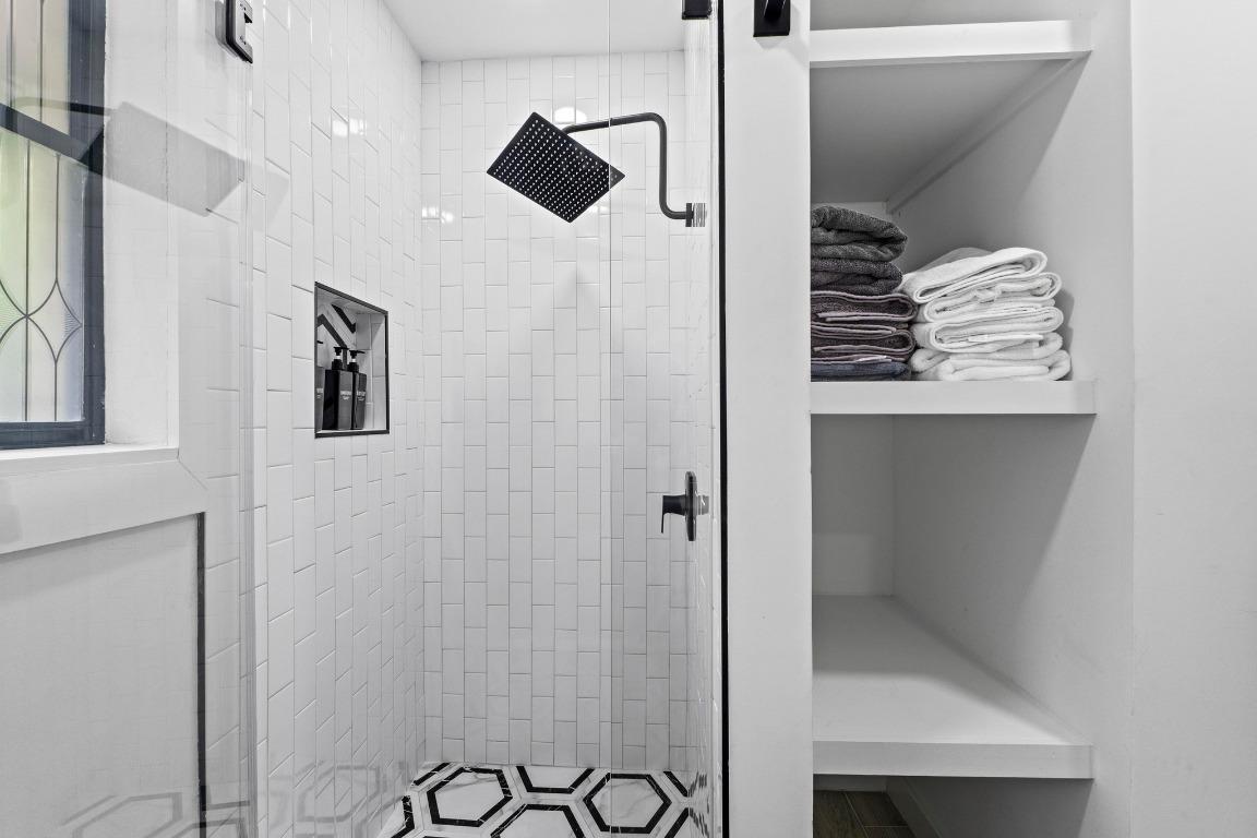 3520 Highland View Dr, Austin, TX 78731