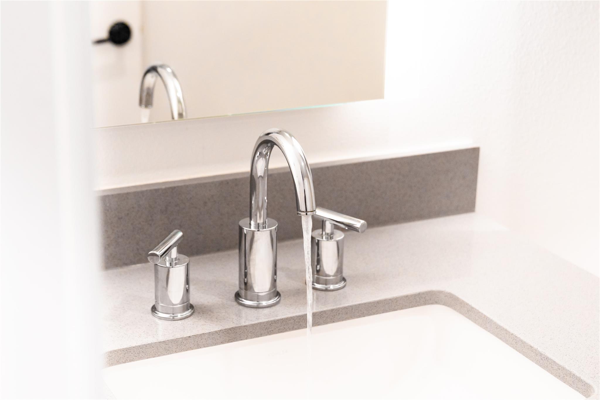 49 Navasota St # 209, Austin, TX 78702