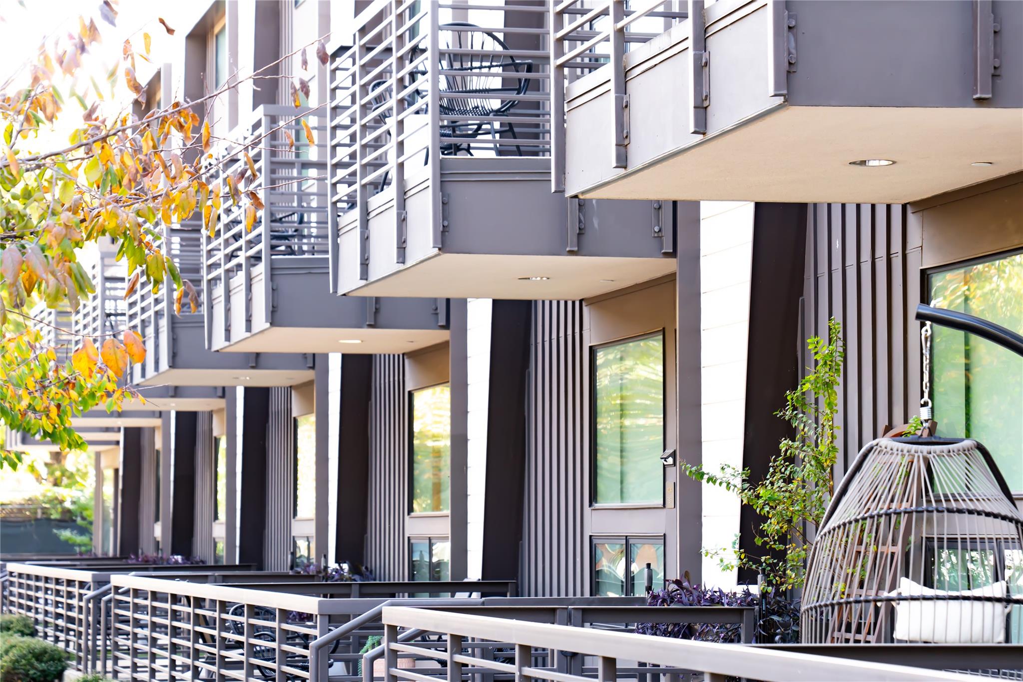 49 Navasota St # 209, Austin, TX 78702