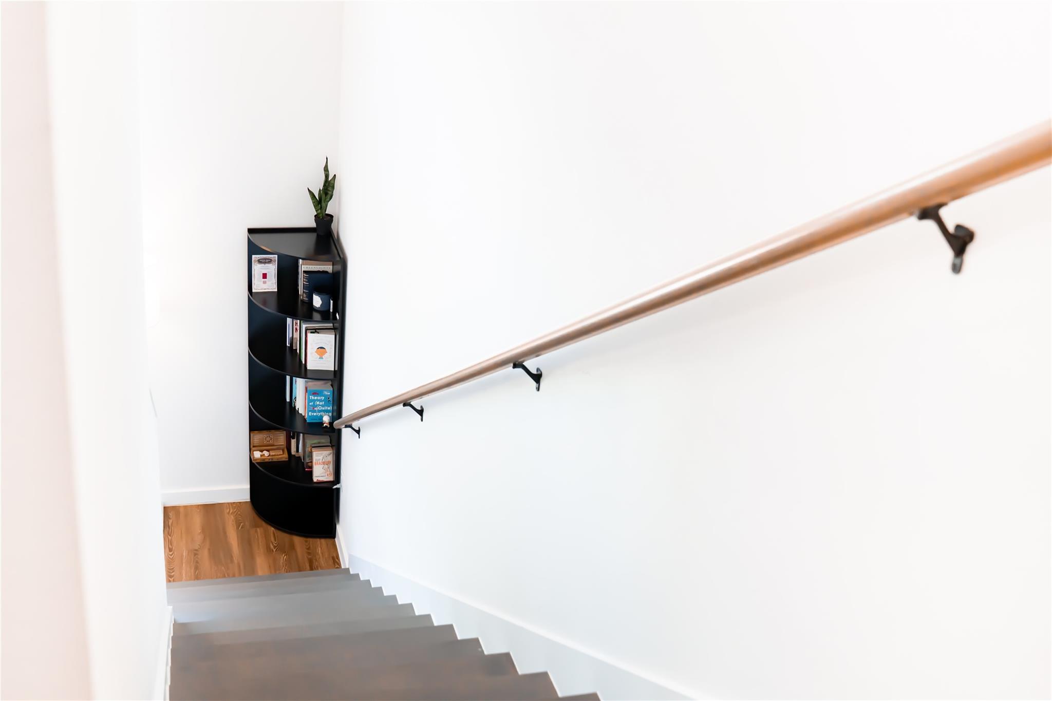 49 Navasota St # 209, Austin, TX 78702