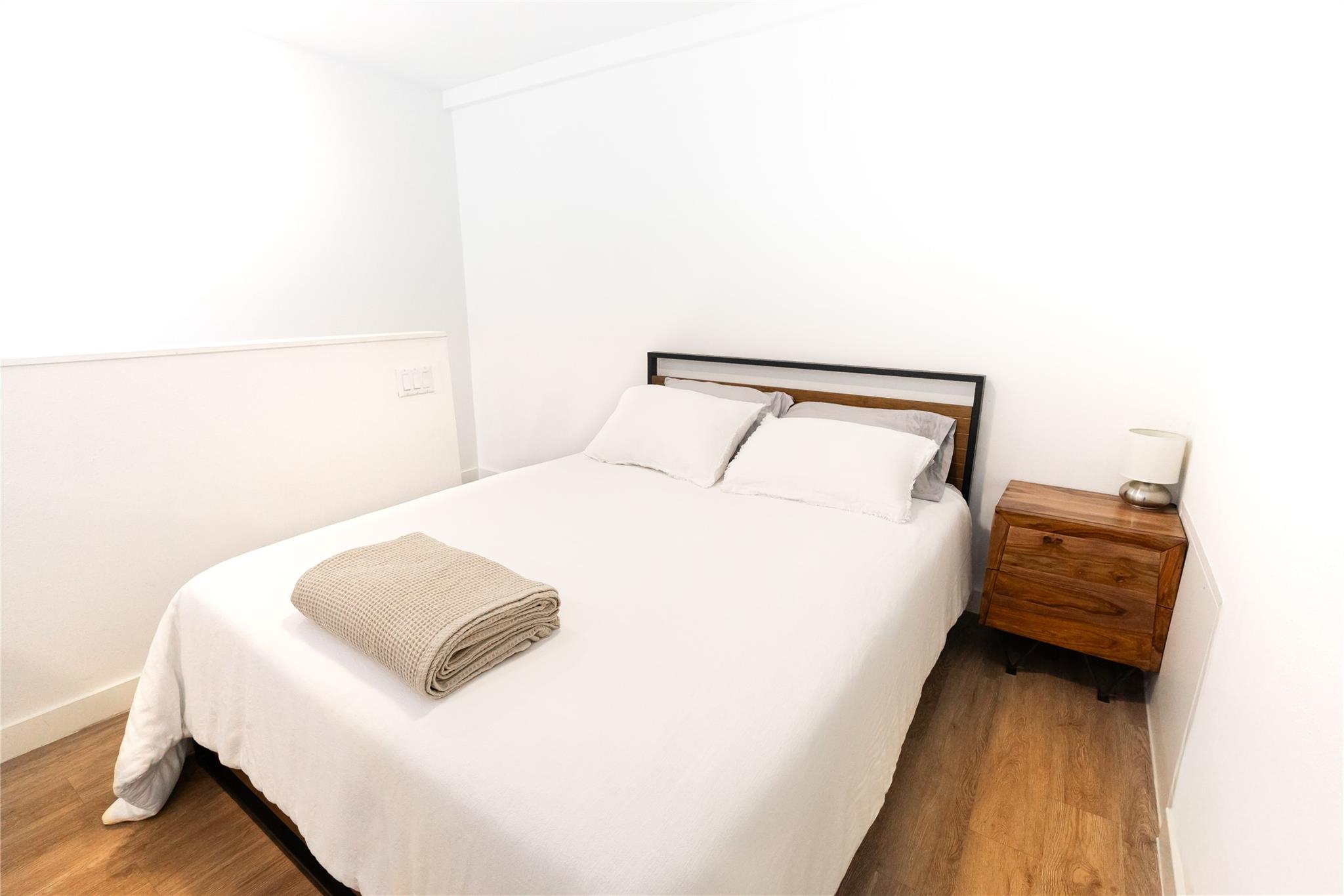 49 Navasota St # 209, Austin, TX 78702