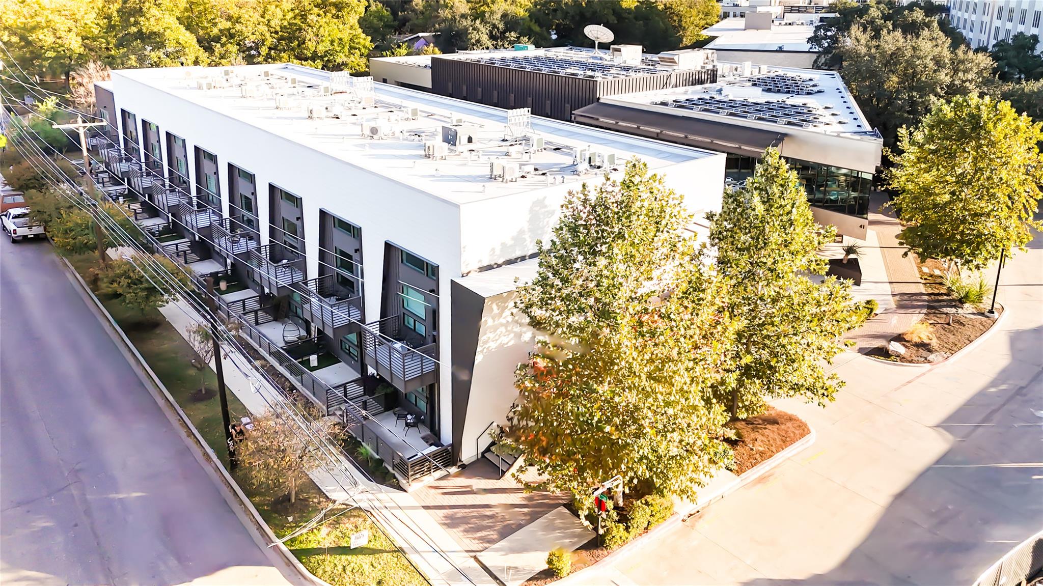 49 Navasota St # 209, Austin, TX 78702