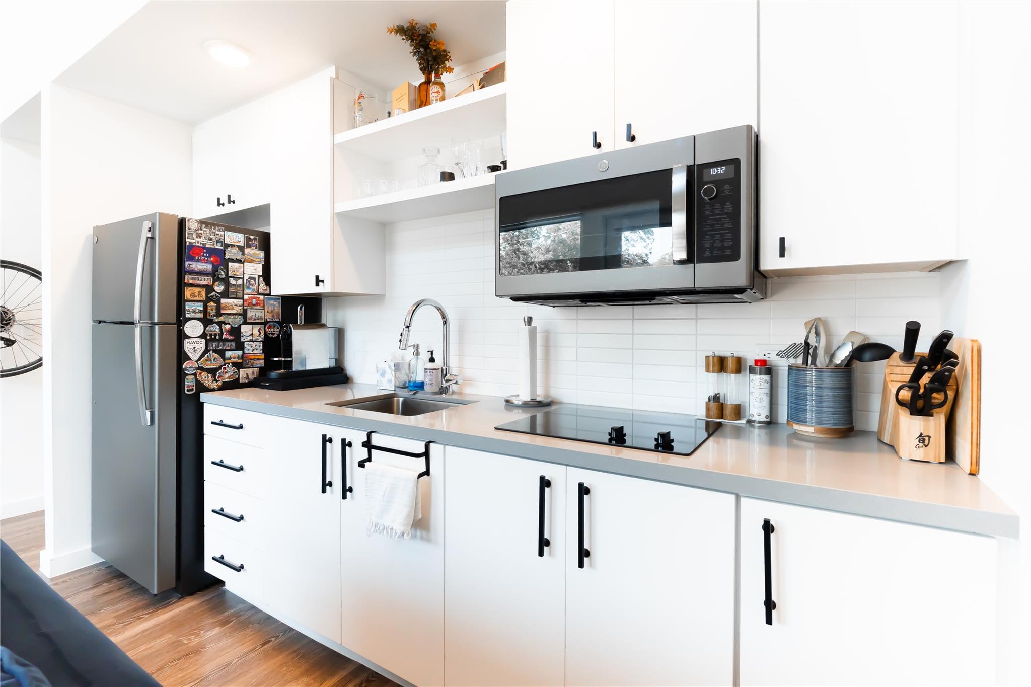 49 Navasota St # 209, Austin, TX 78702