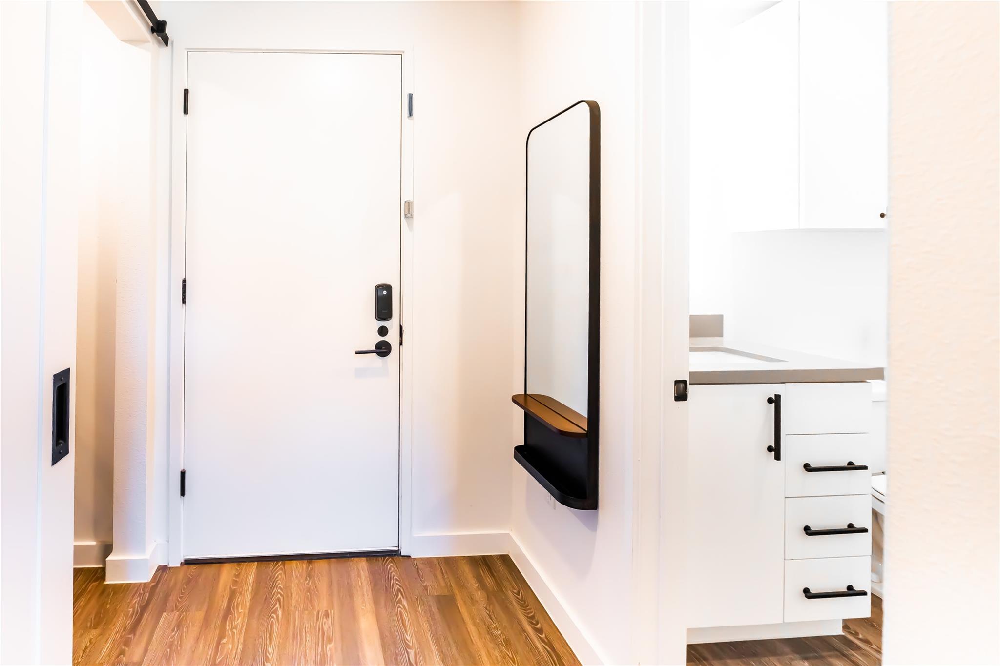 49 Navasota St # 209, Austin, TX 78702