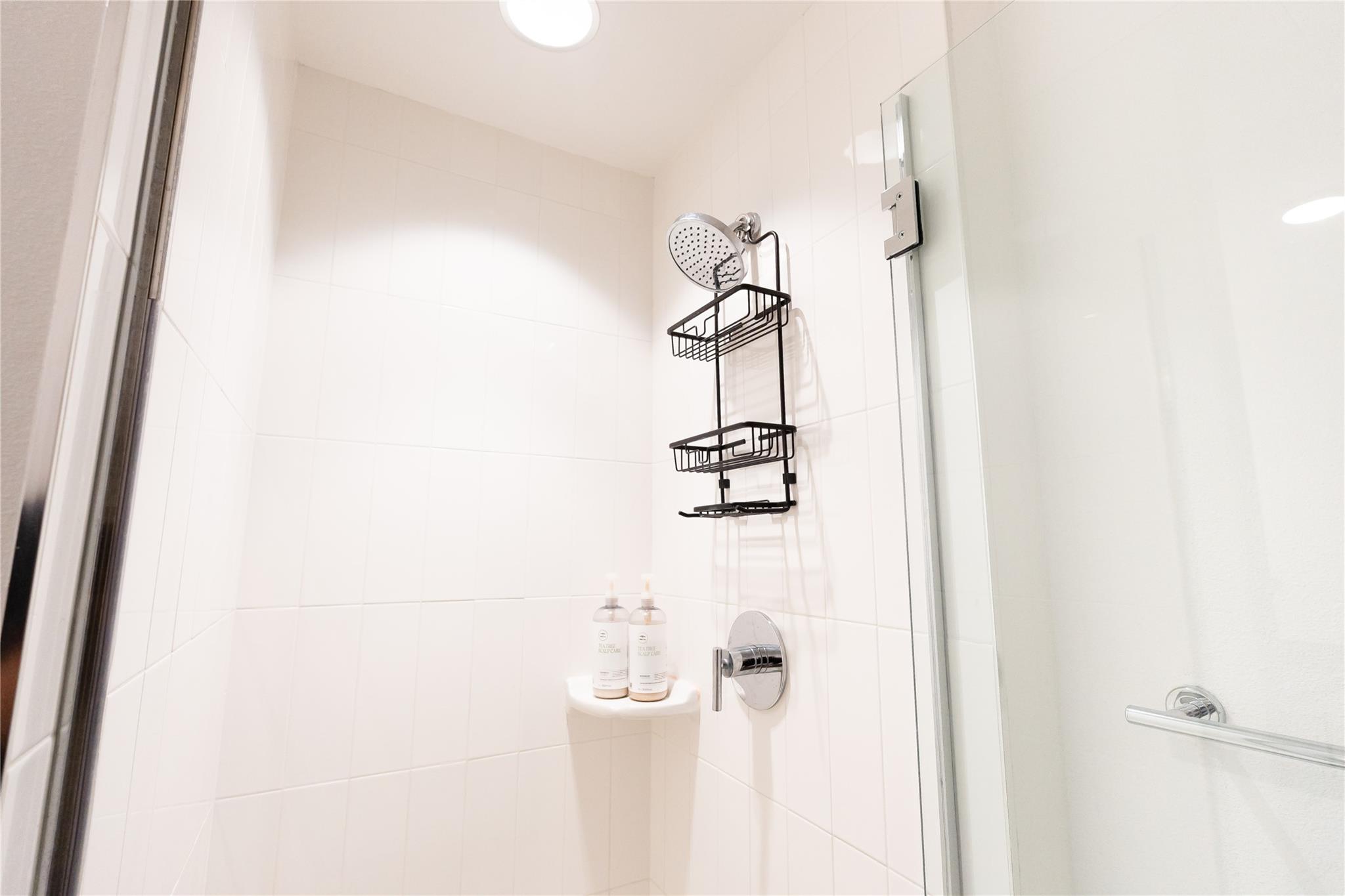 49 Navasota St # 209, Austin, TX 78702