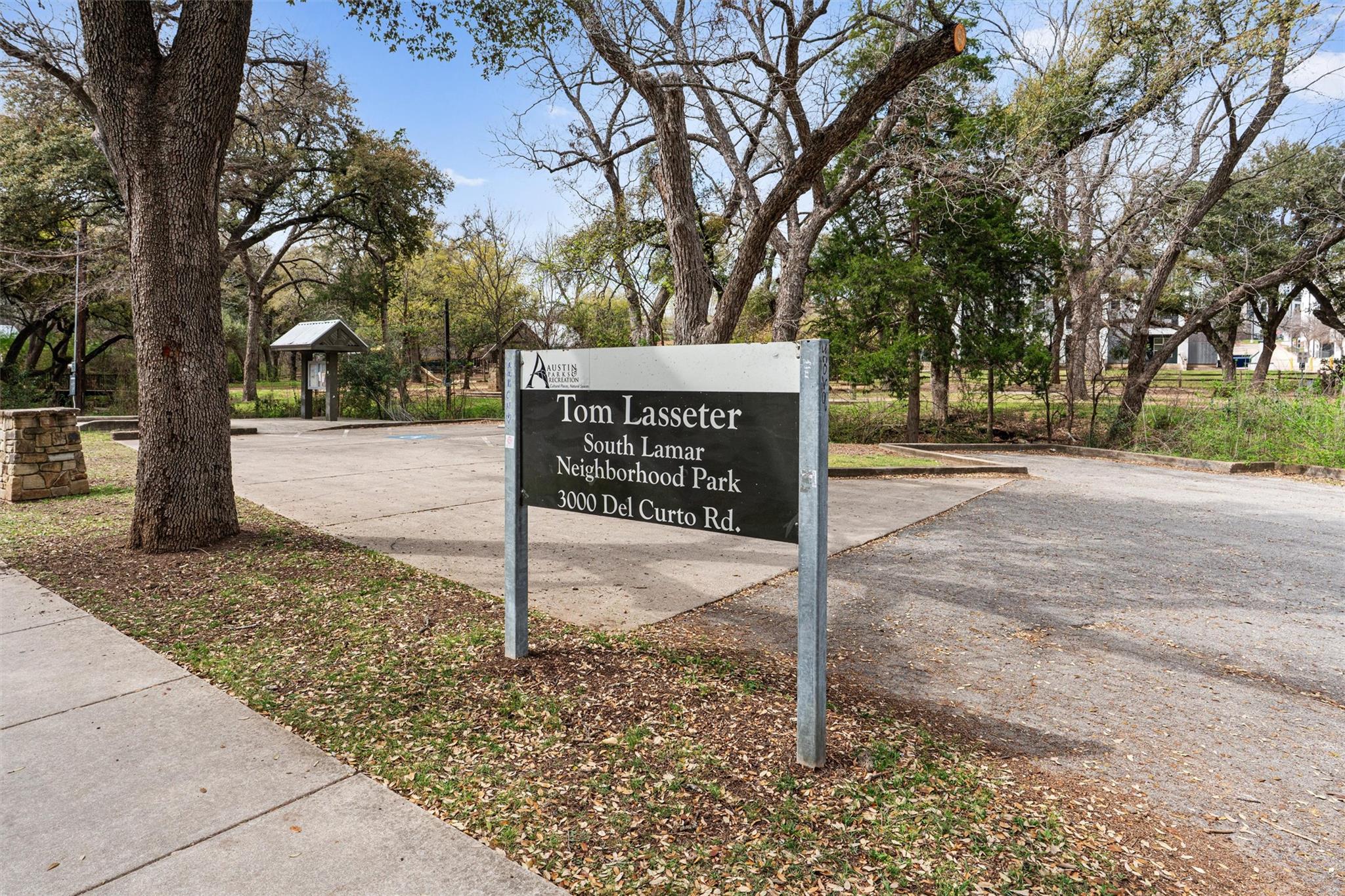 1810 Village Oak Ct, Austin, TX 78704