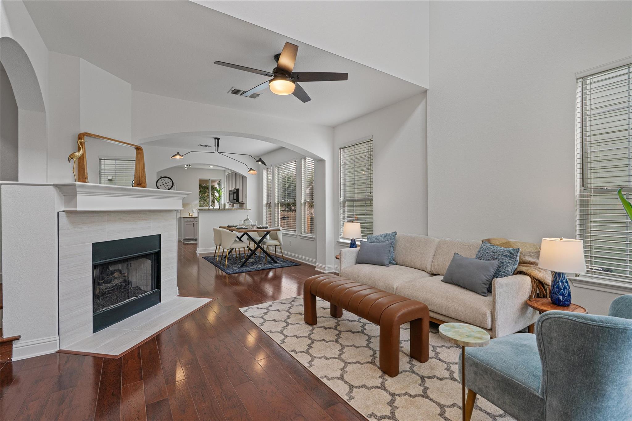 1810 Village Oak Ct, Austin, TX 78704