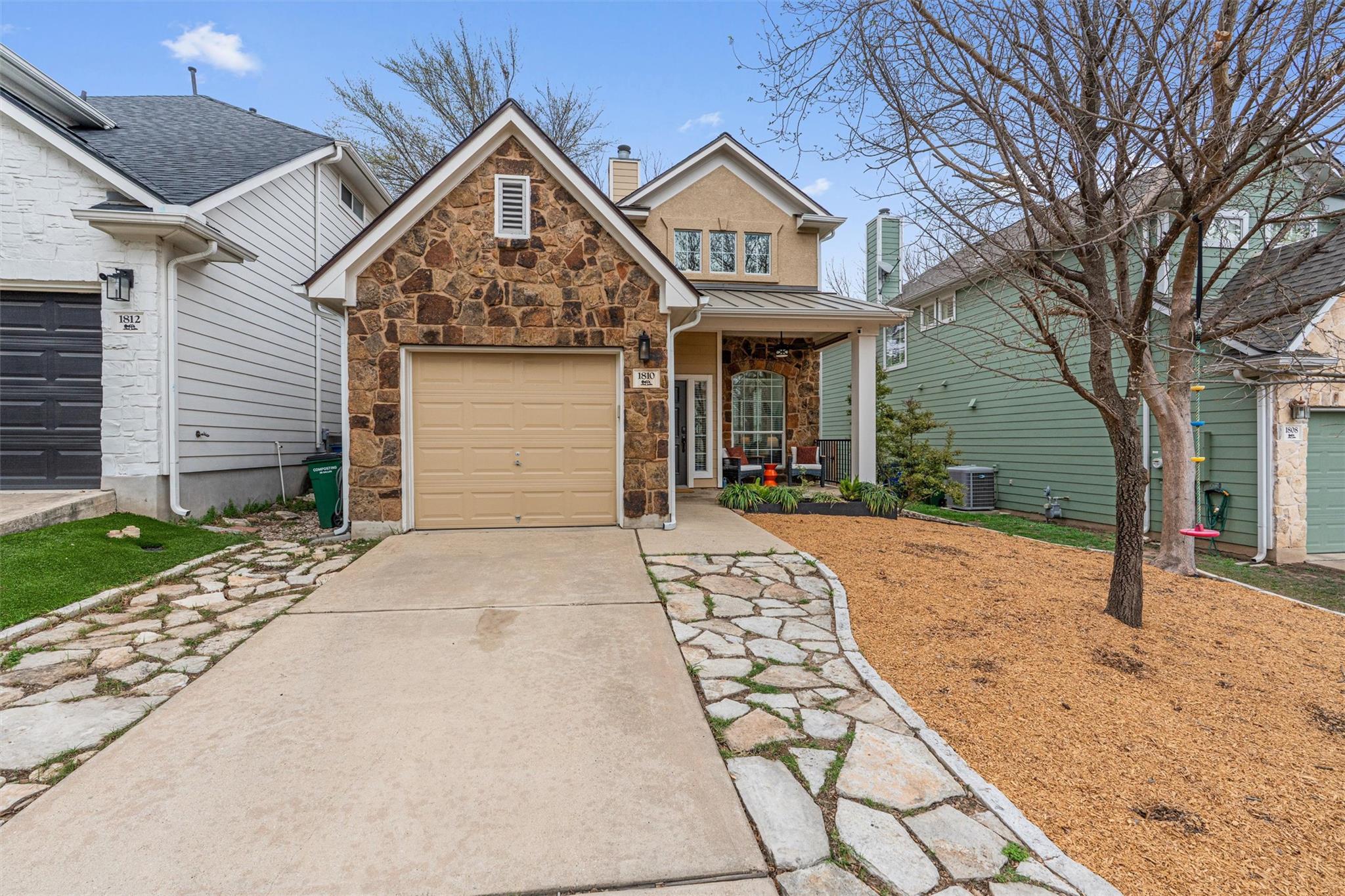 1810 Village Oak Ct, Austin, TX 78704