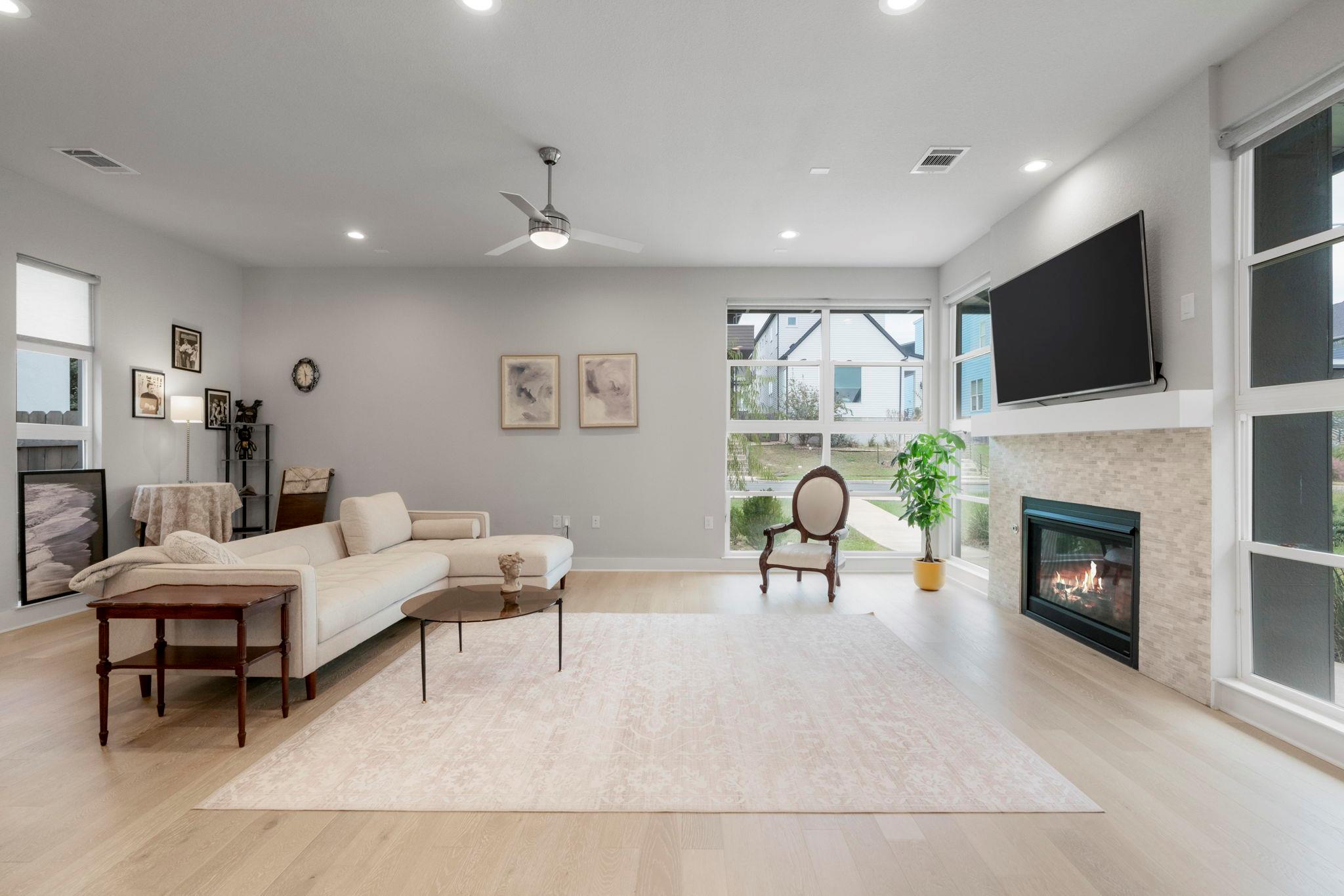 6008 Florencia Ln, Austin, TX 78724