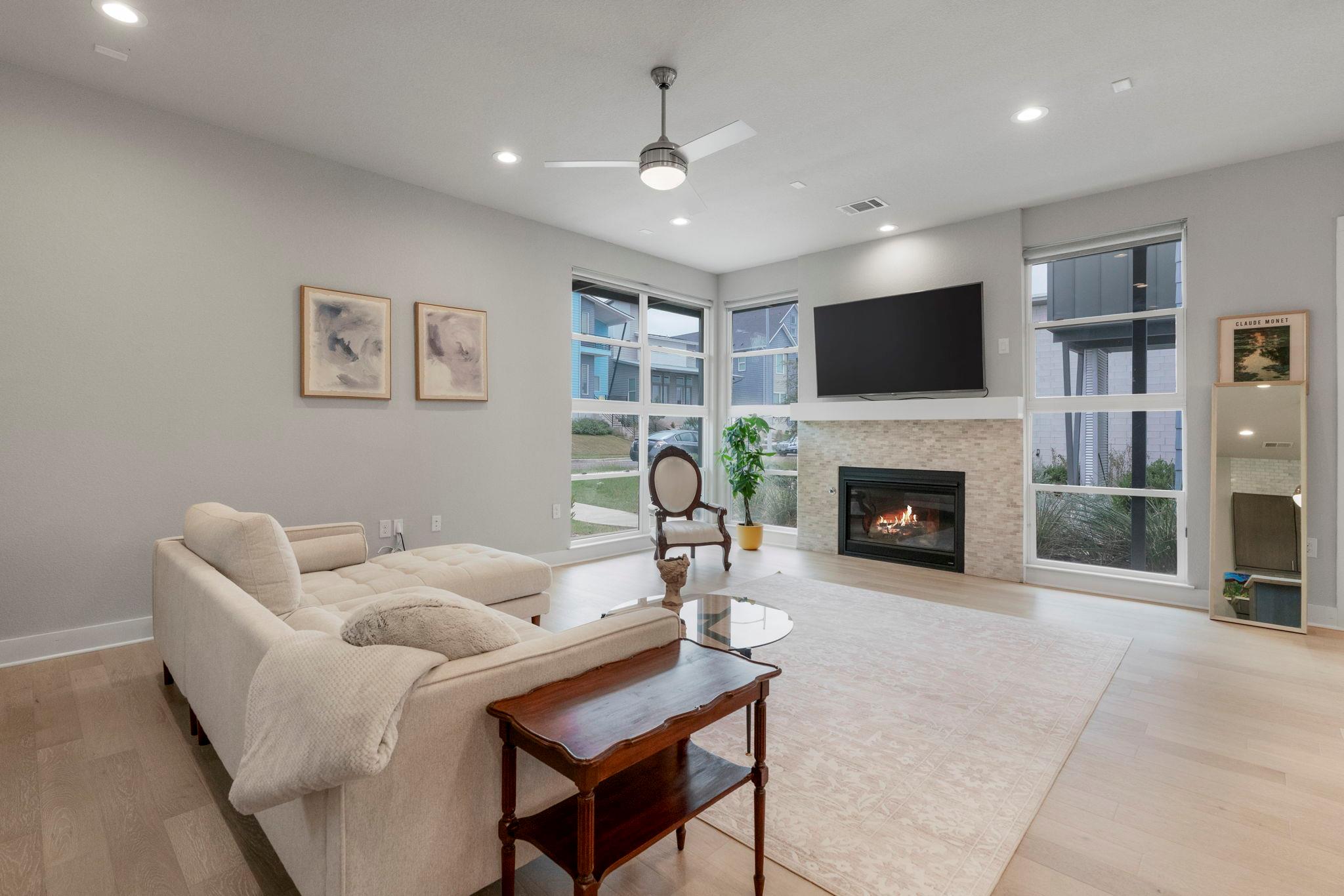 6008 Florencia Ln, Austin, TX 78724