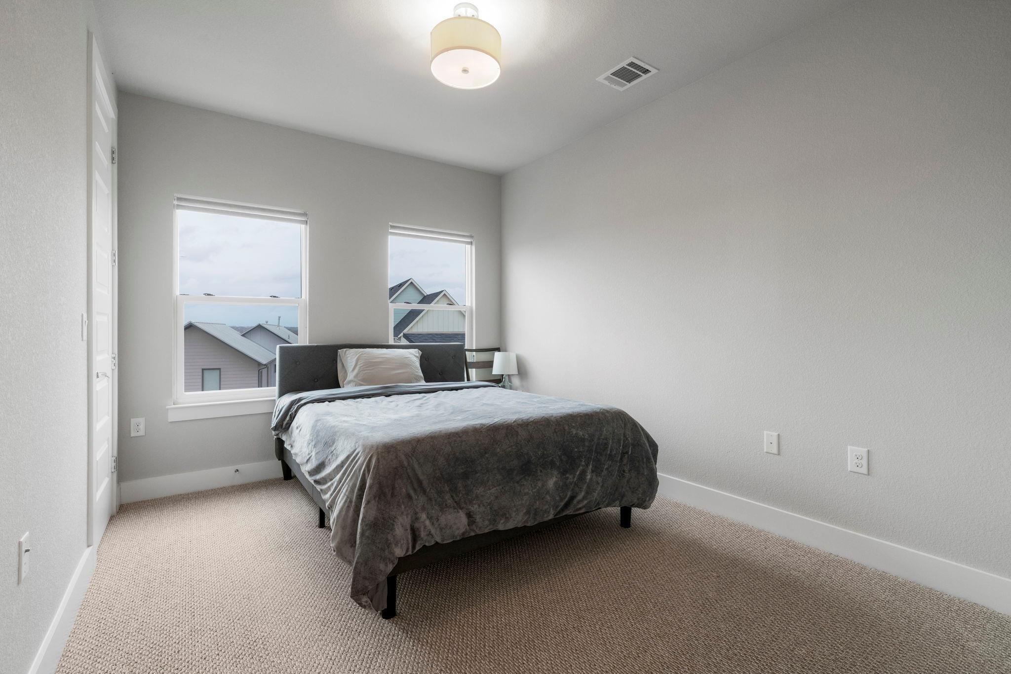 6008 Florencia Ln, Austin, TX 78724