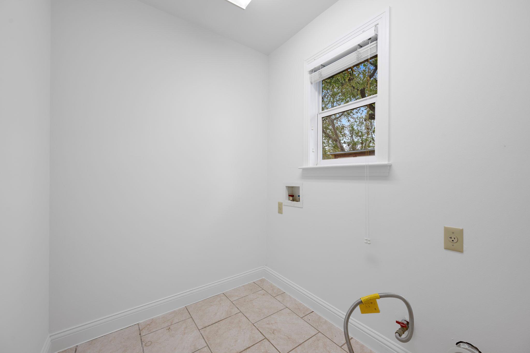 2006 Palo Duro Rd, Austin, TX 78757