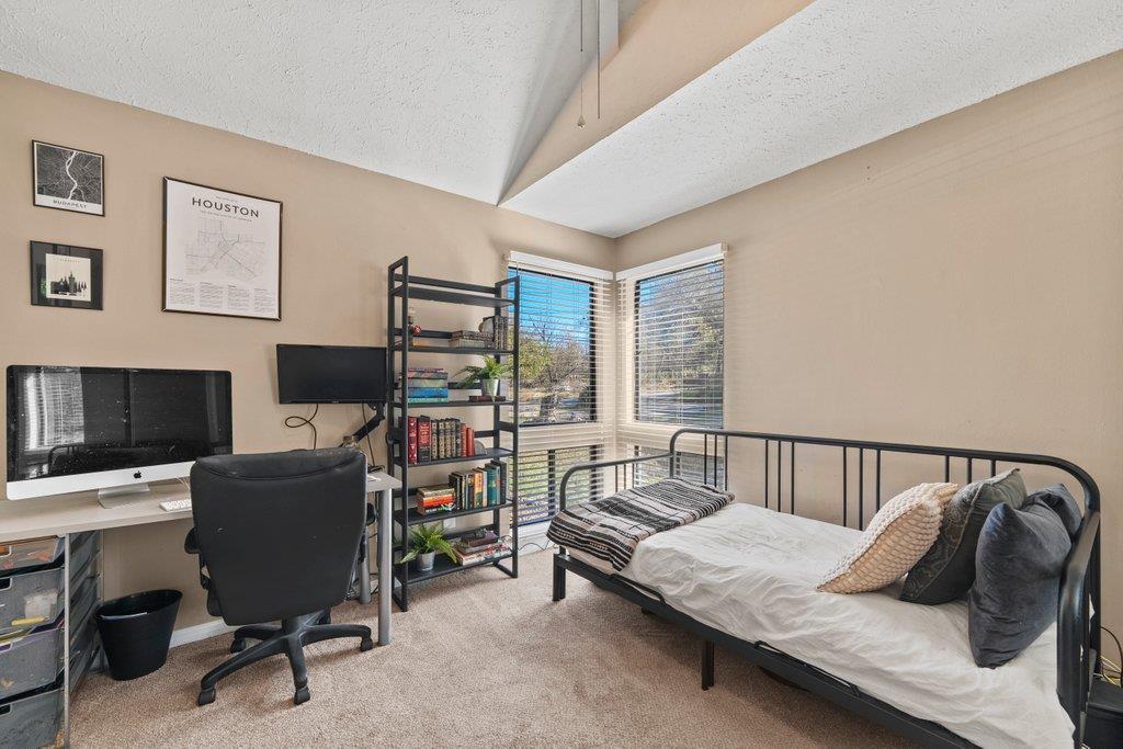 1505 N Lbj Dr, San Marcos, TX 78666