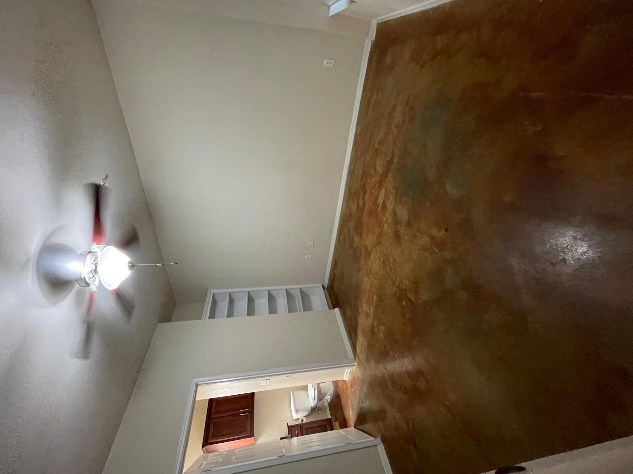 910 W 25th St # 203, Austin, TX 78705