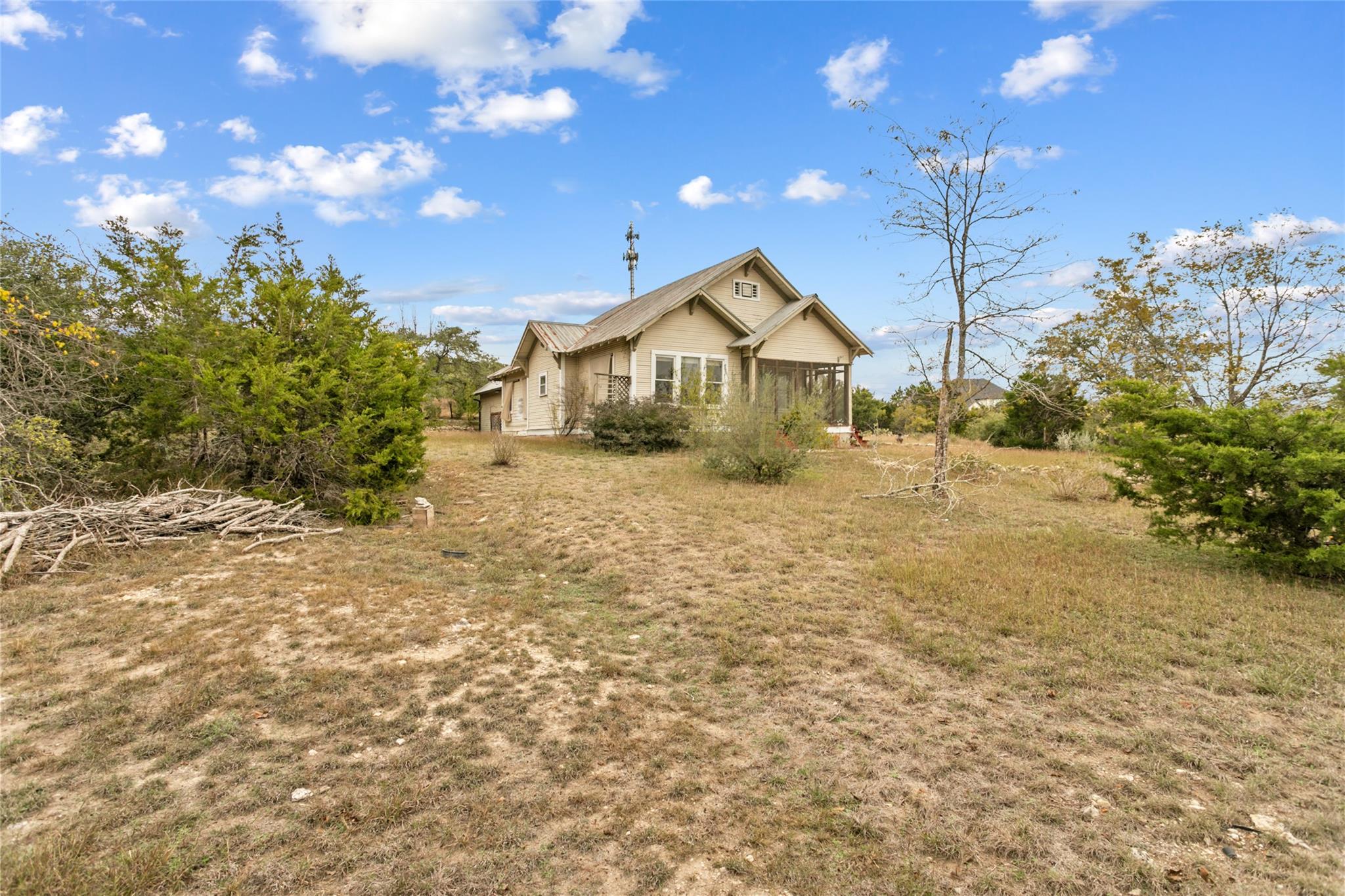 500 Springlake Dr, Dripping Springs, TX 78620