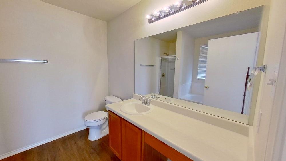 1013 W South St, Leander, TX 78641