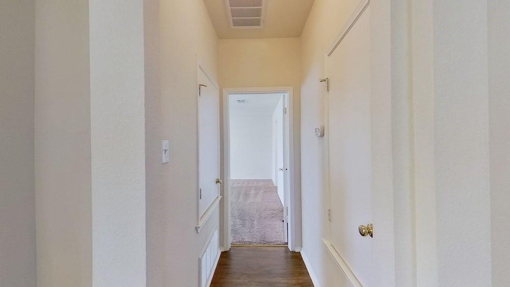 1013 W South St, Leander, TX 78641