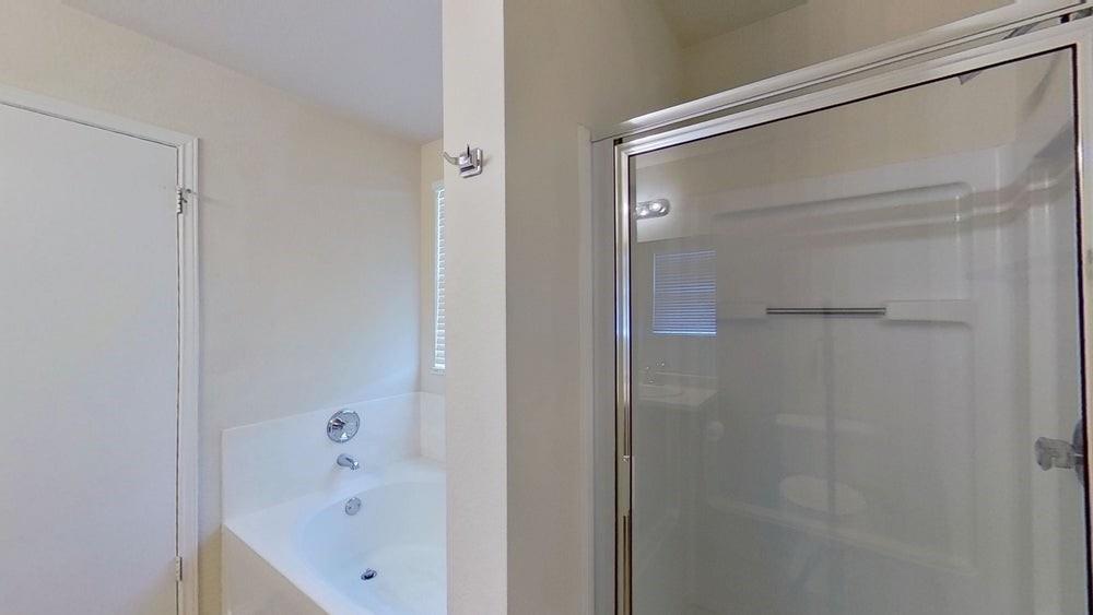 1013 W South St, Leander, TX 78641