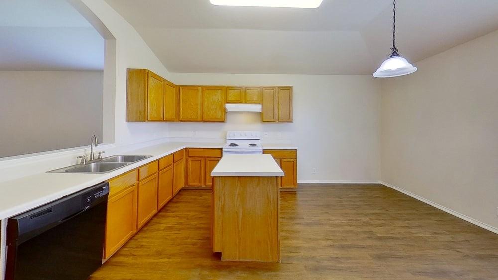 1013 W South St, Leander, TX 78641