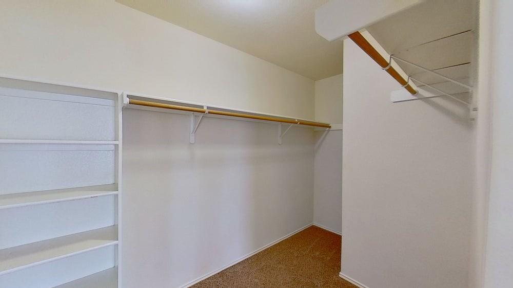 1013 W South St, Leander, TX 78641