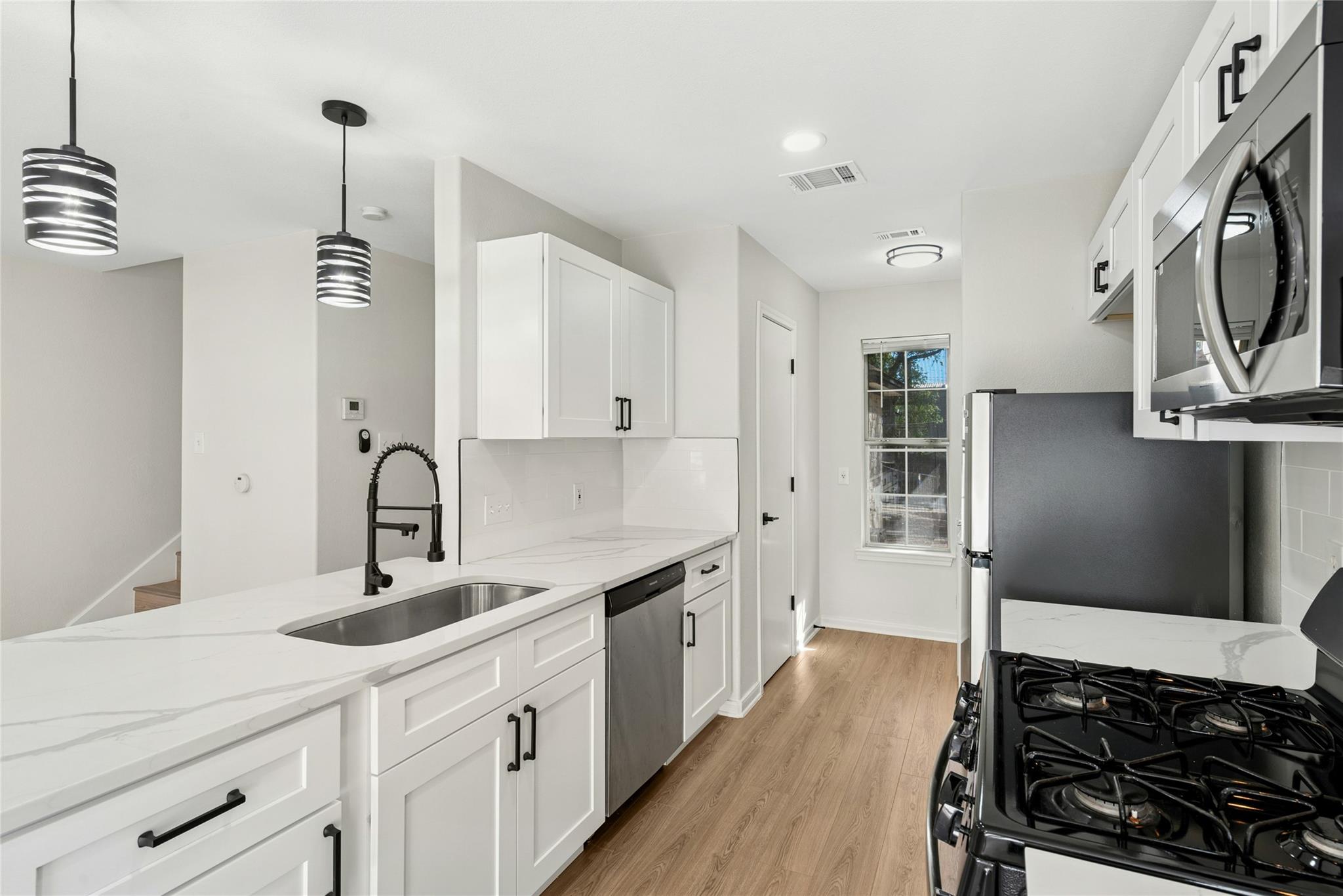 1708 E 17th St # B, Austin, TX 78702