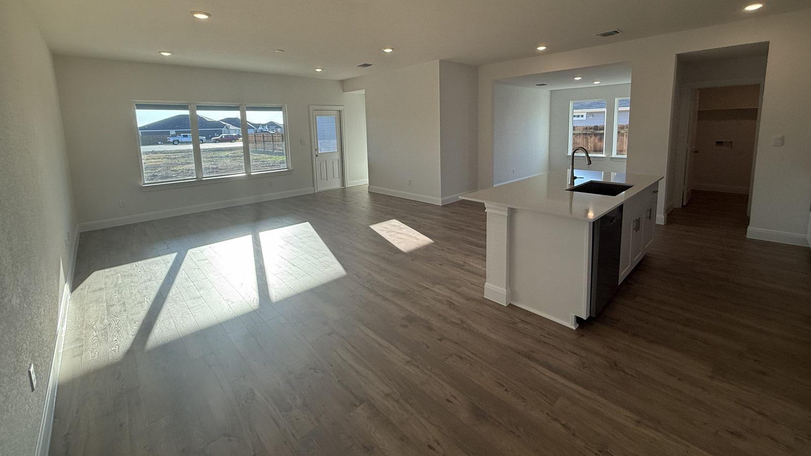 164 Great Northern Dr, Cedar Creek, TX 78612