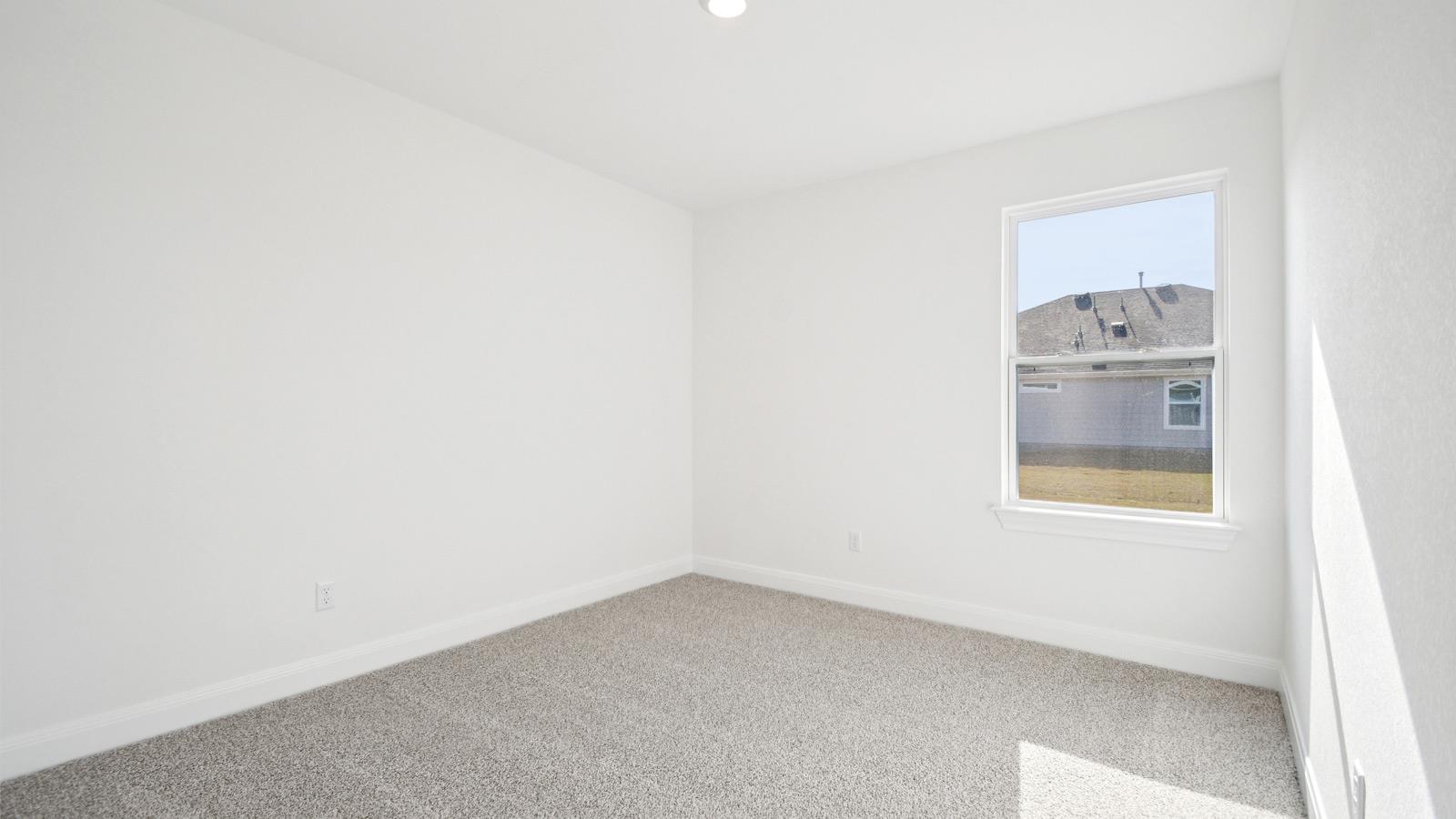 179 Great Northern Dr, Cedar Creek, TX 78612