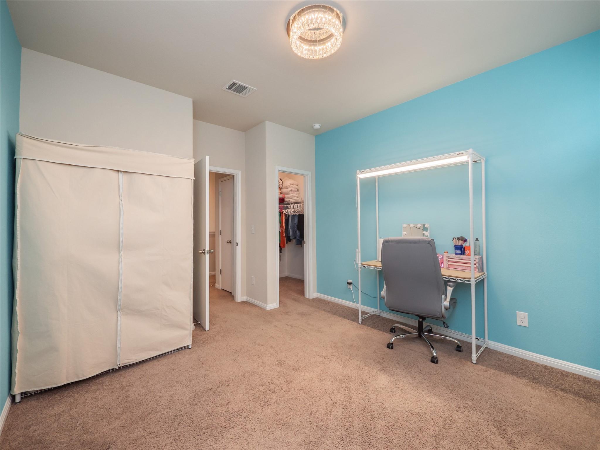 304 La Escalera Dr, Leander, TX 78641