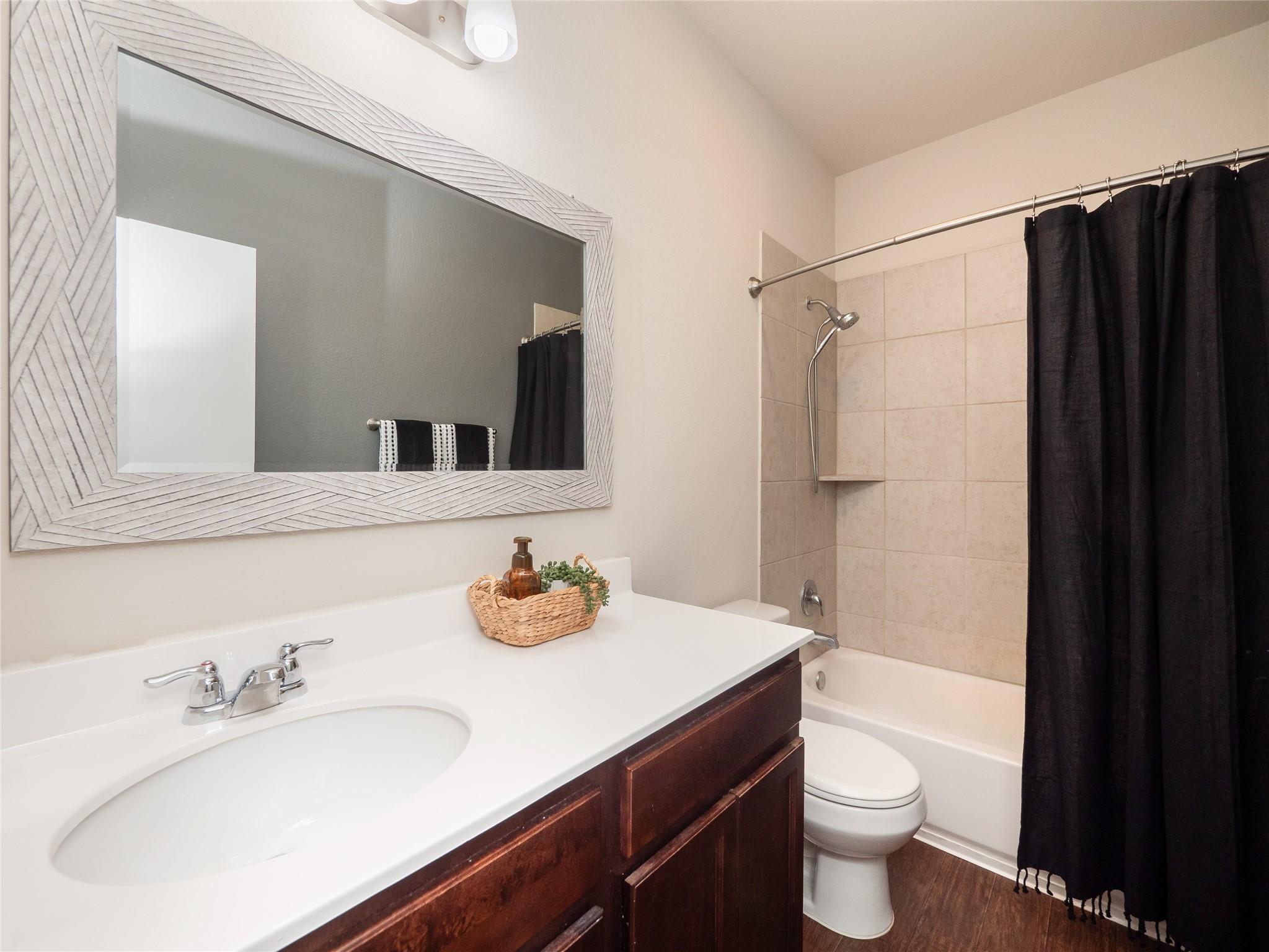 304 La Escalera Dr, Leander, TX 78641