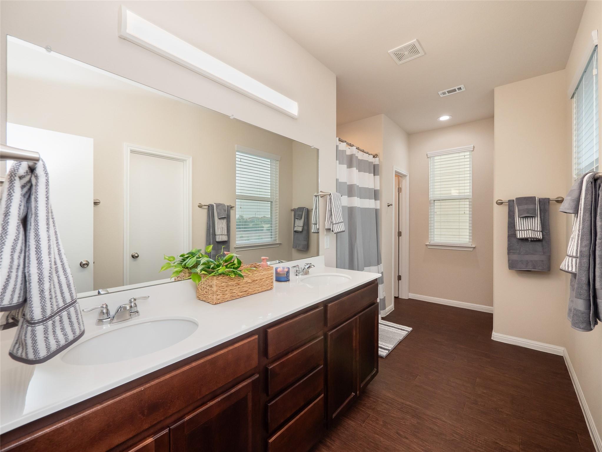 304 La Escalera Dr, Leander, TX 78641