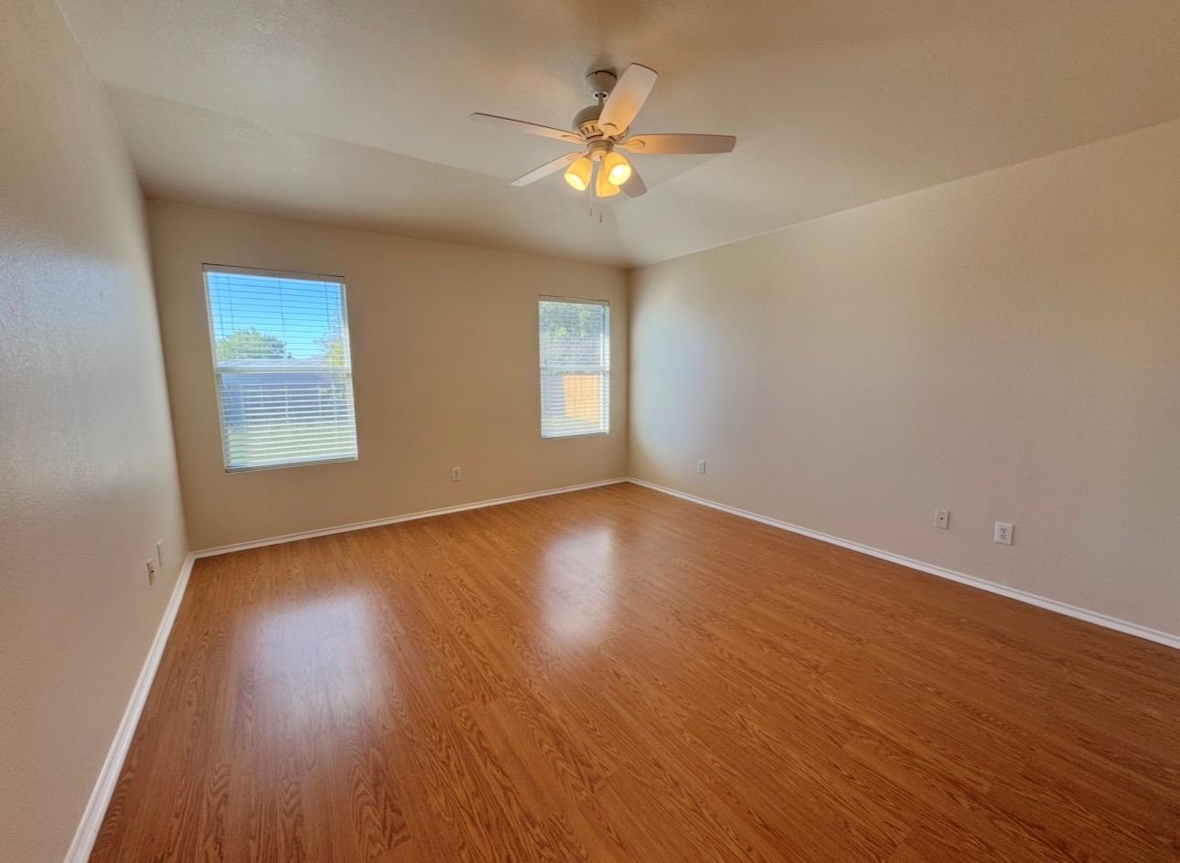 104 Gettysburg Loop, Elgin, TX 78621