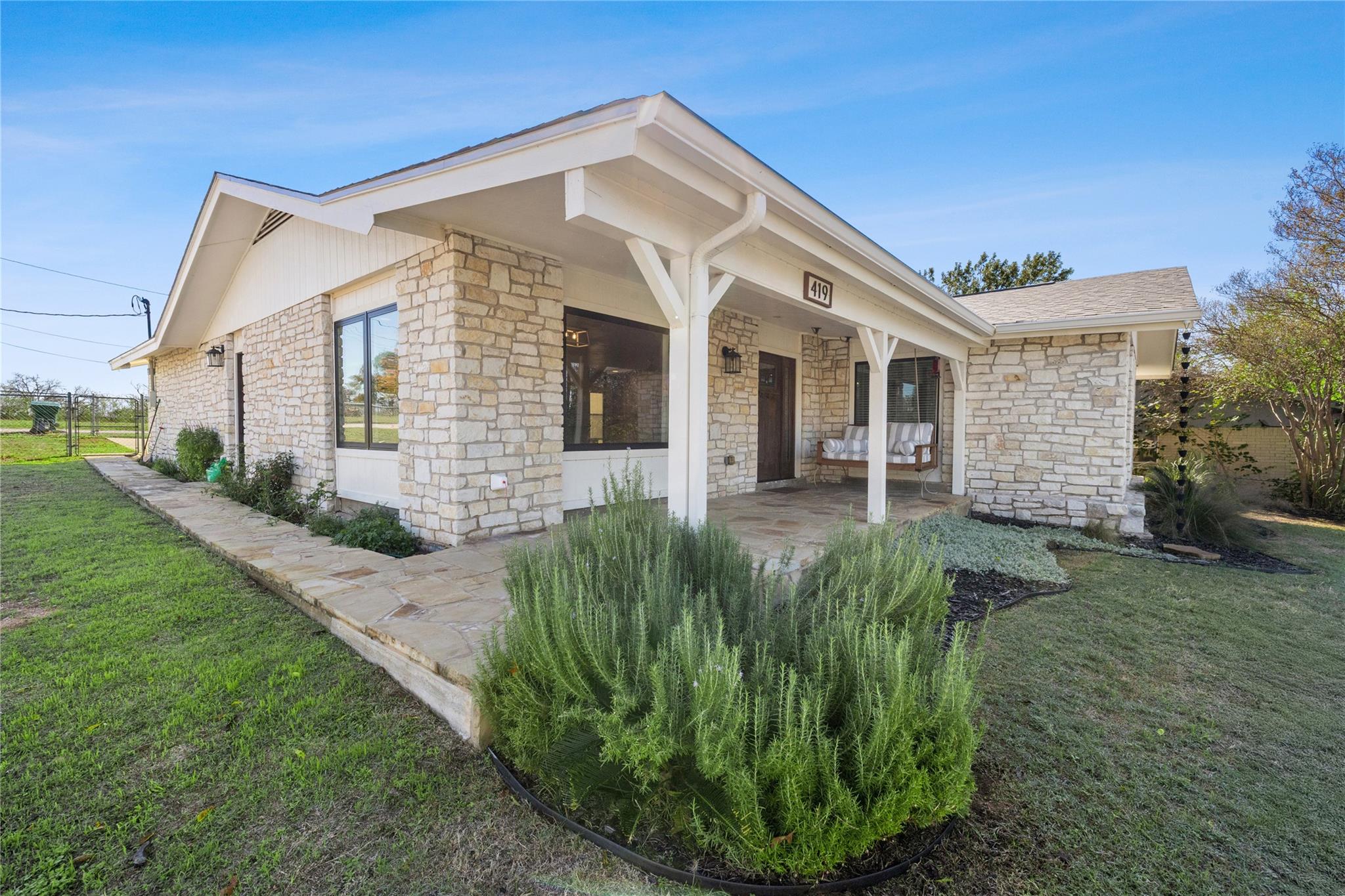 419 Avenue E, Marble Falls, TX 78654