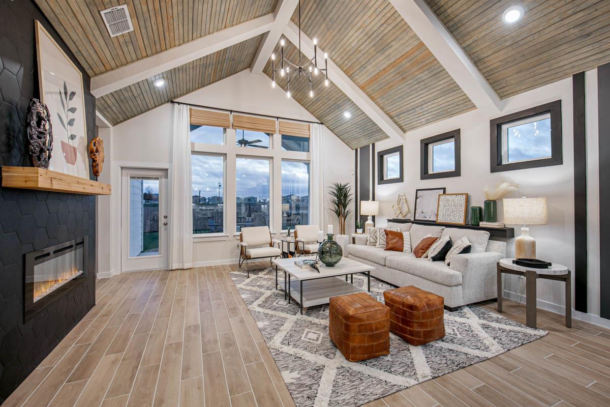 154 Paul Pena Dr, San Marcos, TX 78666