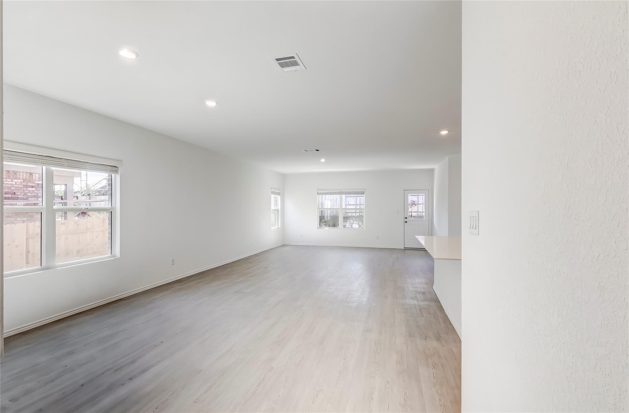 173 Cibolo Creek Loop, Bastrop, TX 78602