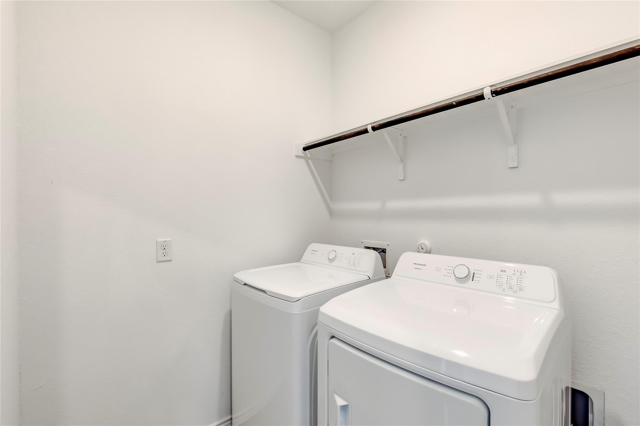 173 Cibolo Creek Loop, Bastrop, TX 78602