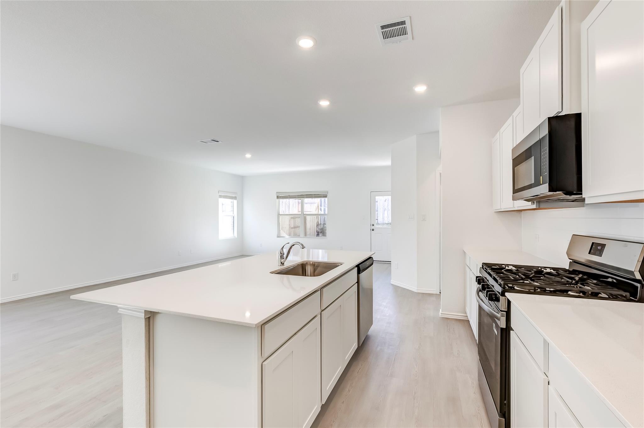 173 Cibolo Creek Loop, Bastrop, TX 78602