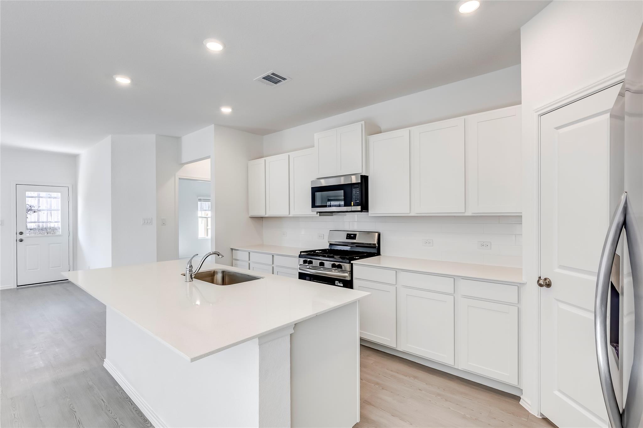 173 Cibolo Creek Loop, Bastrop, TX 78602