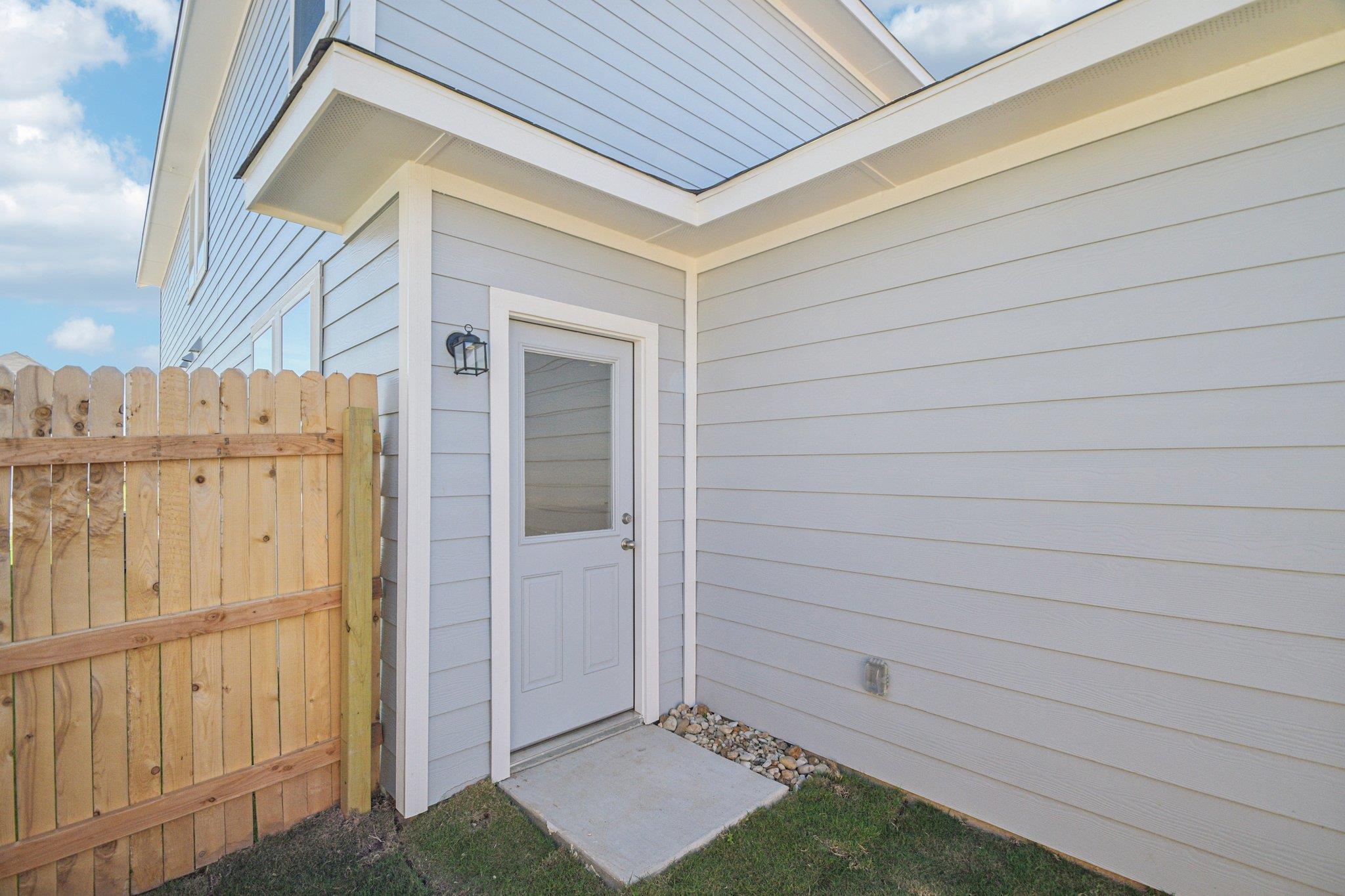 109 Adze Dr, Liberty Hill, TX 78642