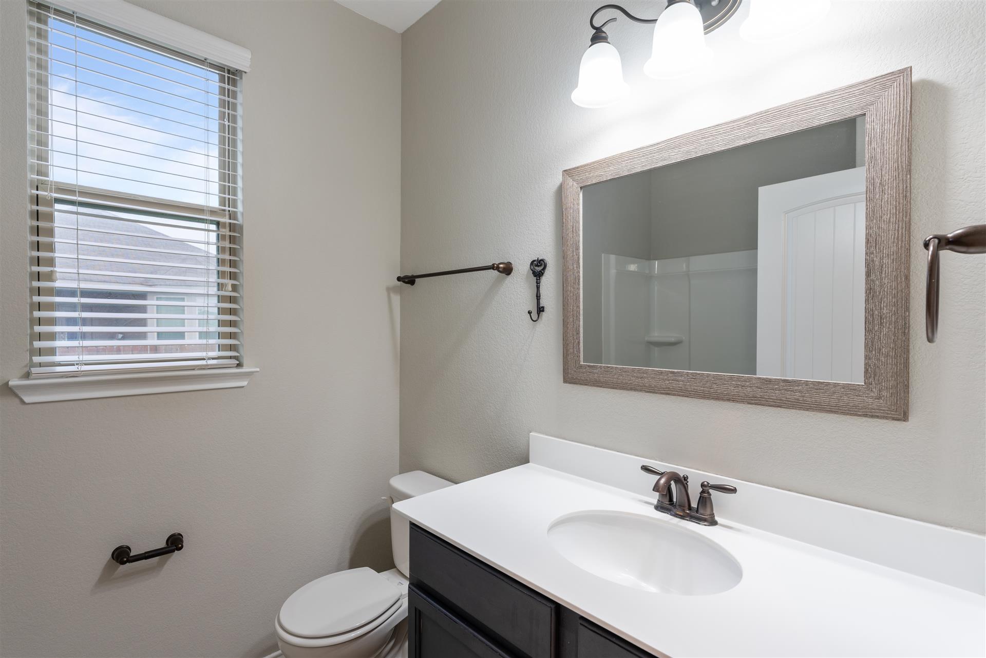 320 Cyril Dr, Hutto, TX 78634