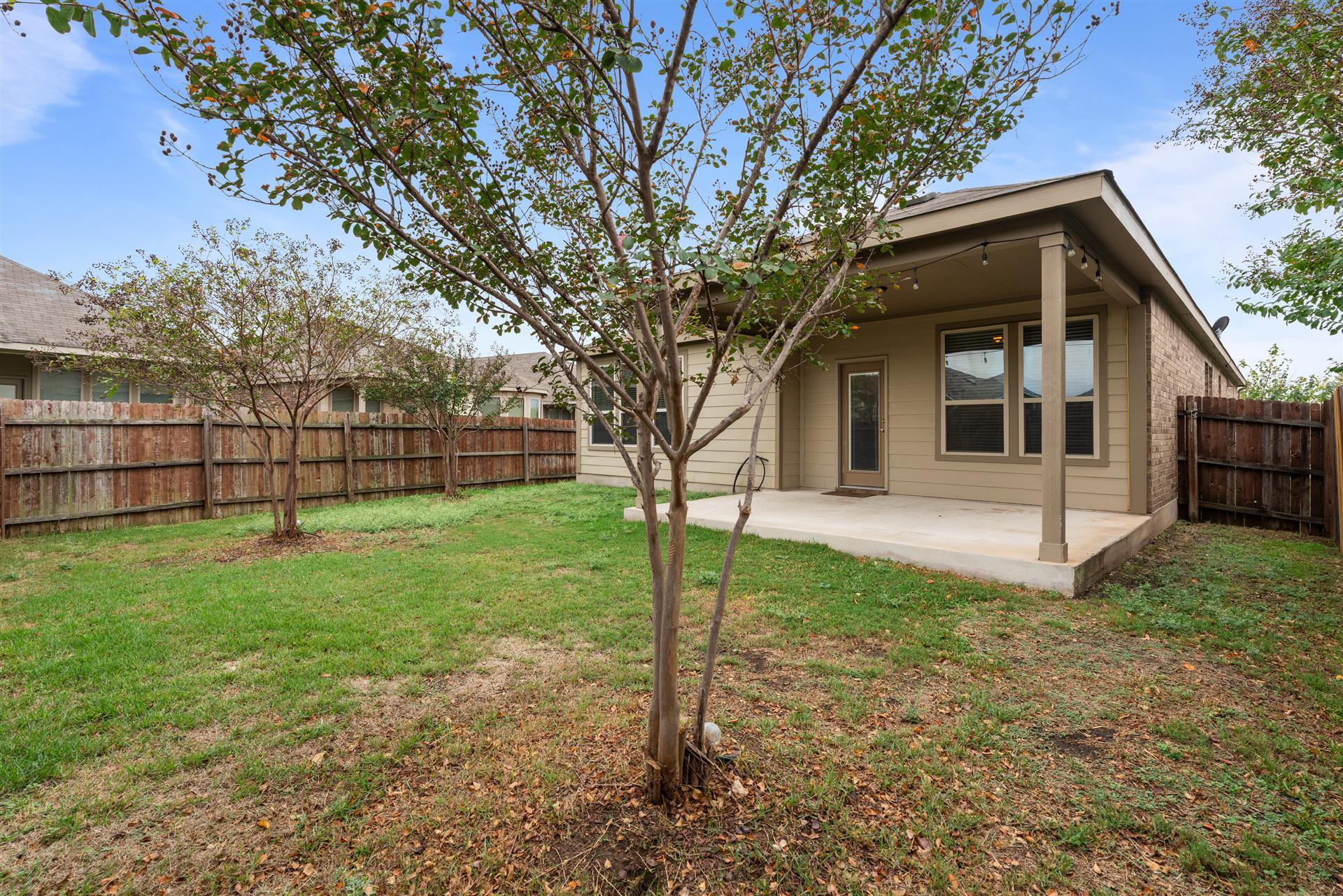 320 Cyril Dr, Hutto, TX 78634