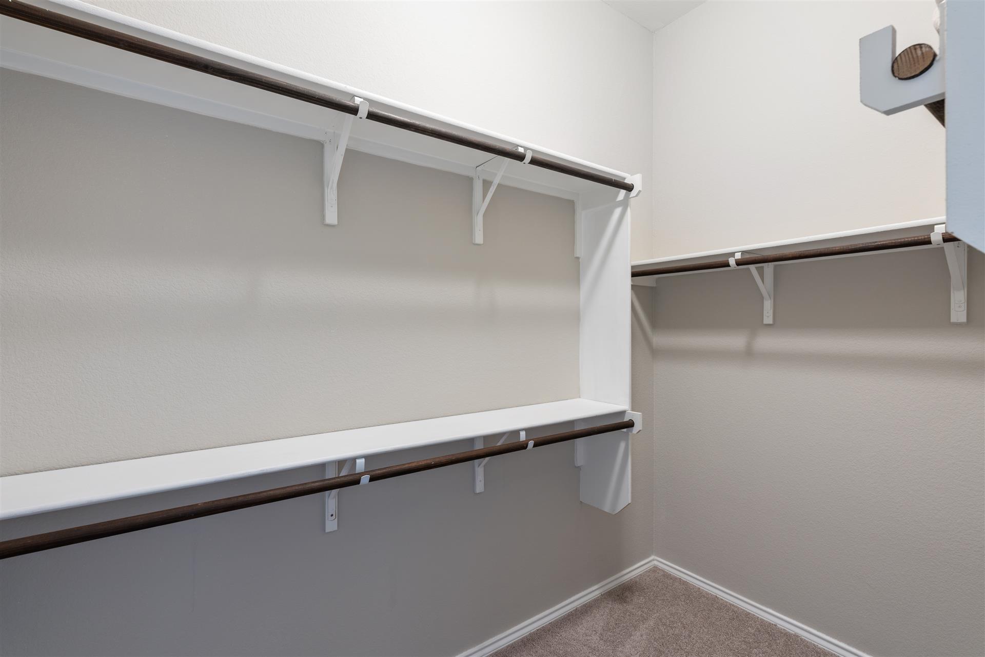 320 Cyril Dr, Hutto, TX 78634