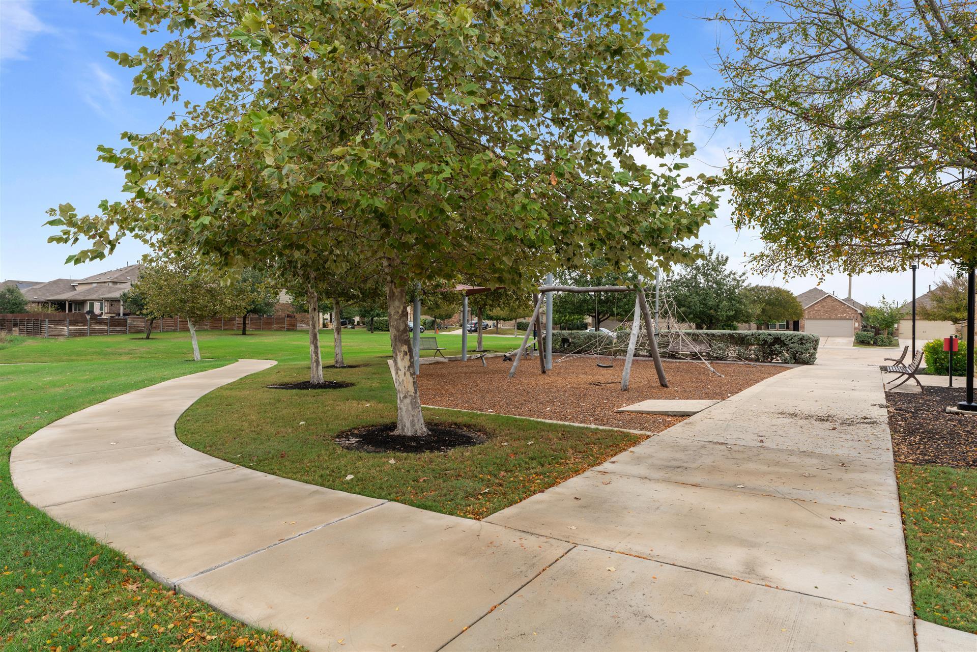 320 Cyril Dr, Hutto, TX 78634