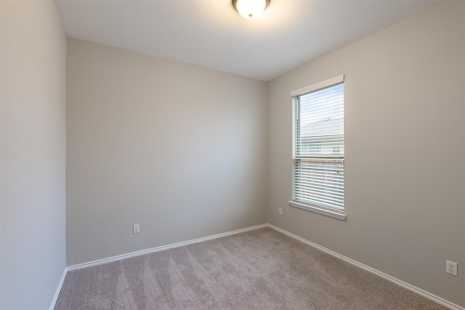 320 Cyril Dr, Hutto, TX 78634