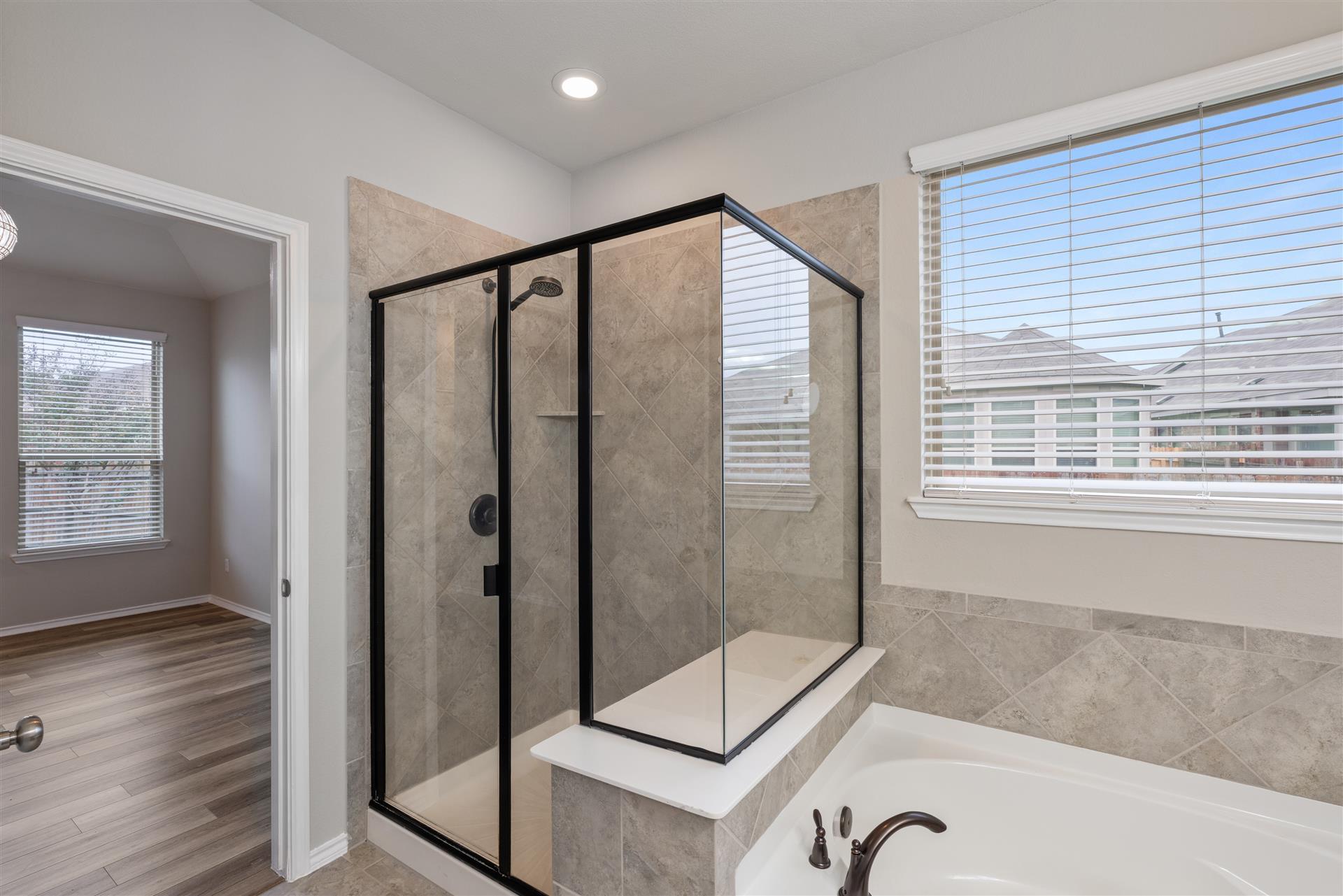 320 Cyril Dr, Hutto, TX 78634